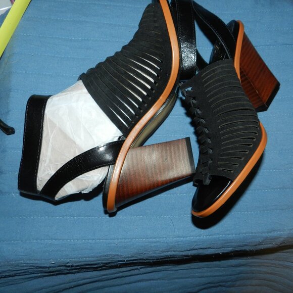 Vince Camuto Frenela Stacked Heel Sandal 🆕NWT - Picture 4 of 9